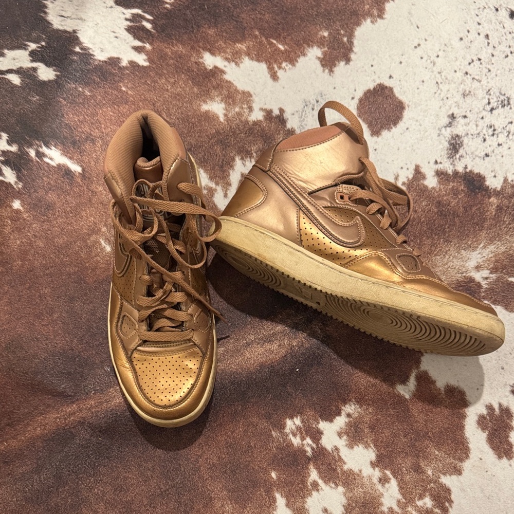 Nike Air Force 1 High-Top rose gold Sneakers